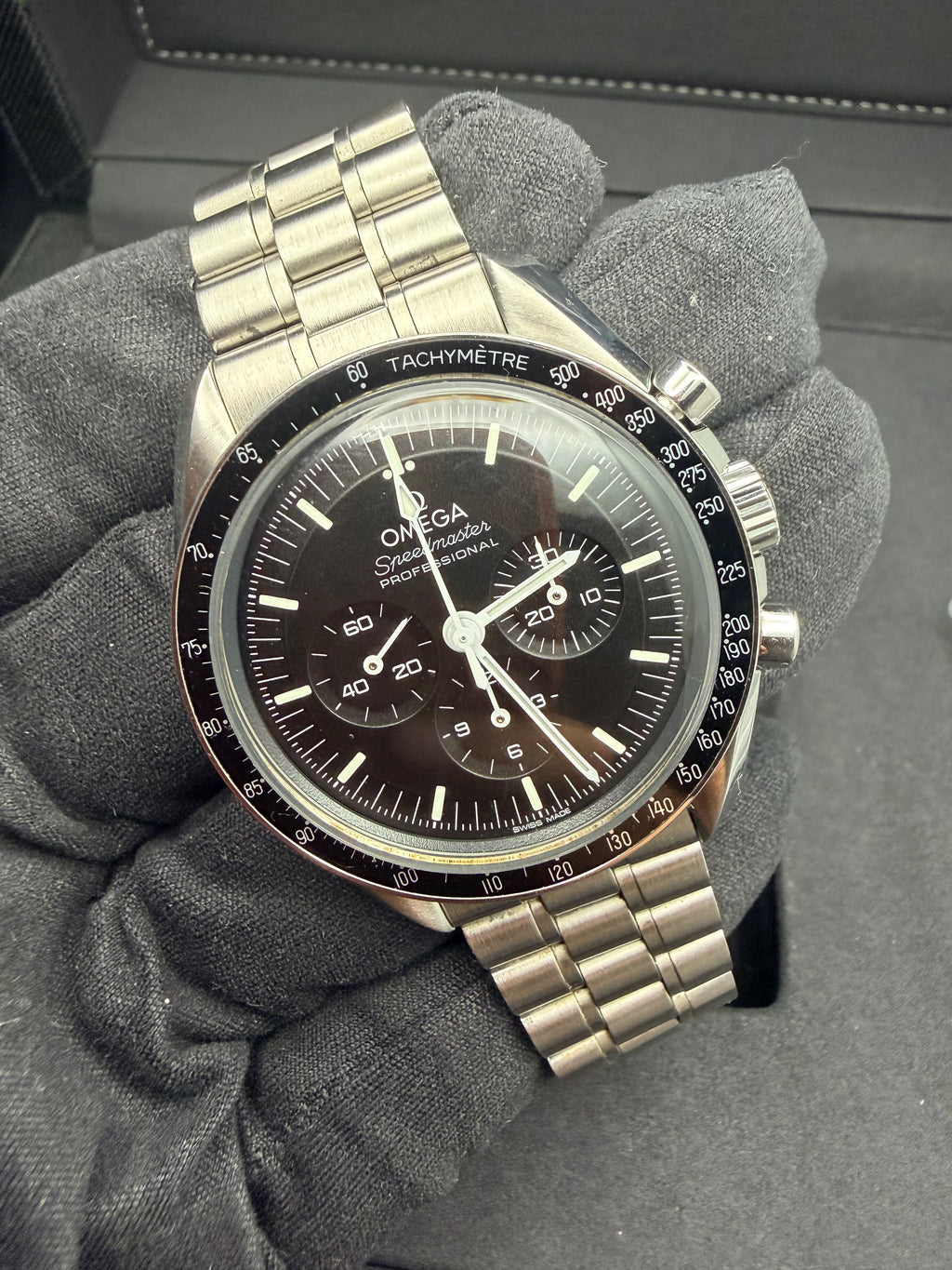Omega Speedmaster Moonwatch