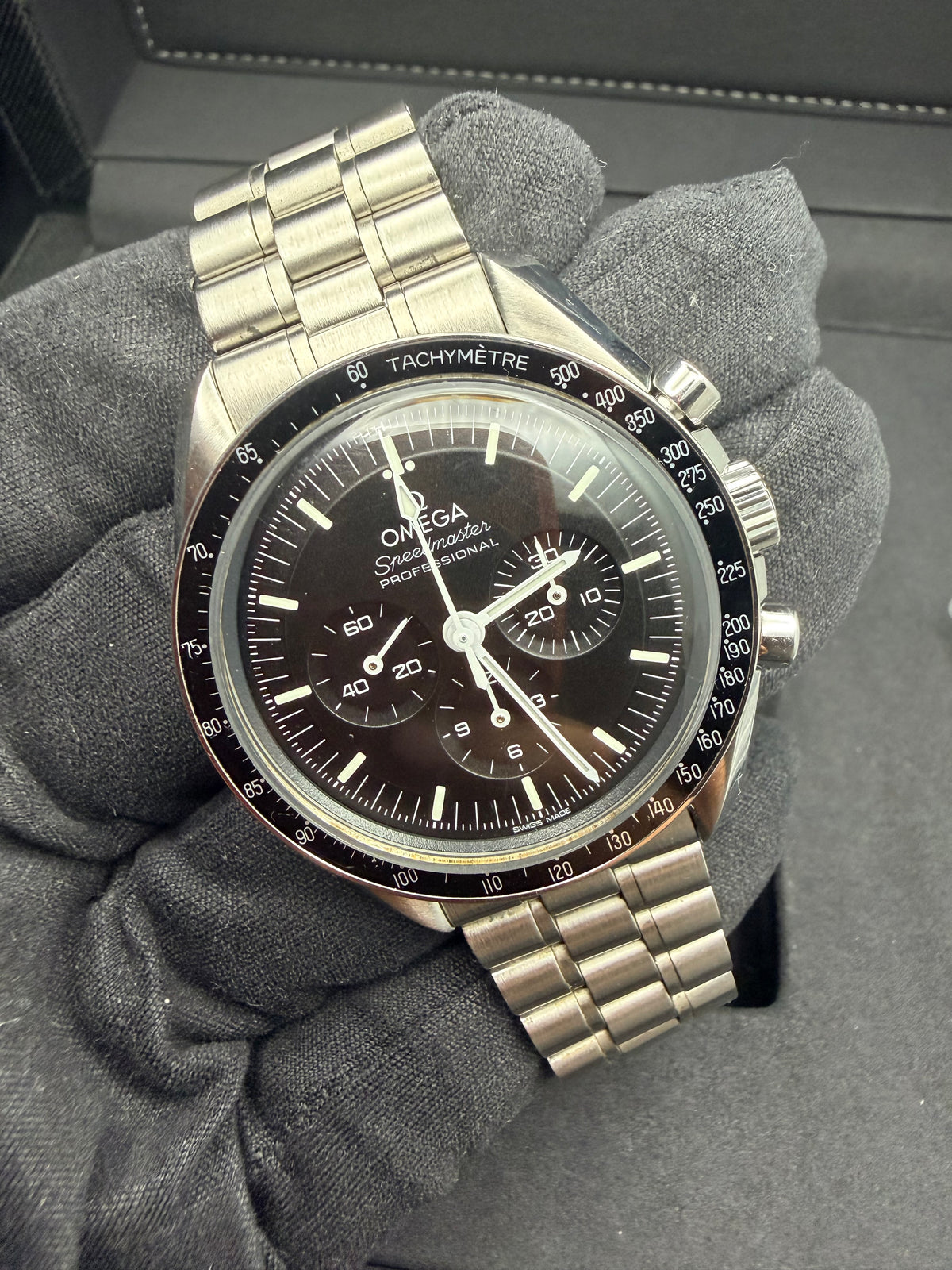 Omega Speedmaster Moonwatch